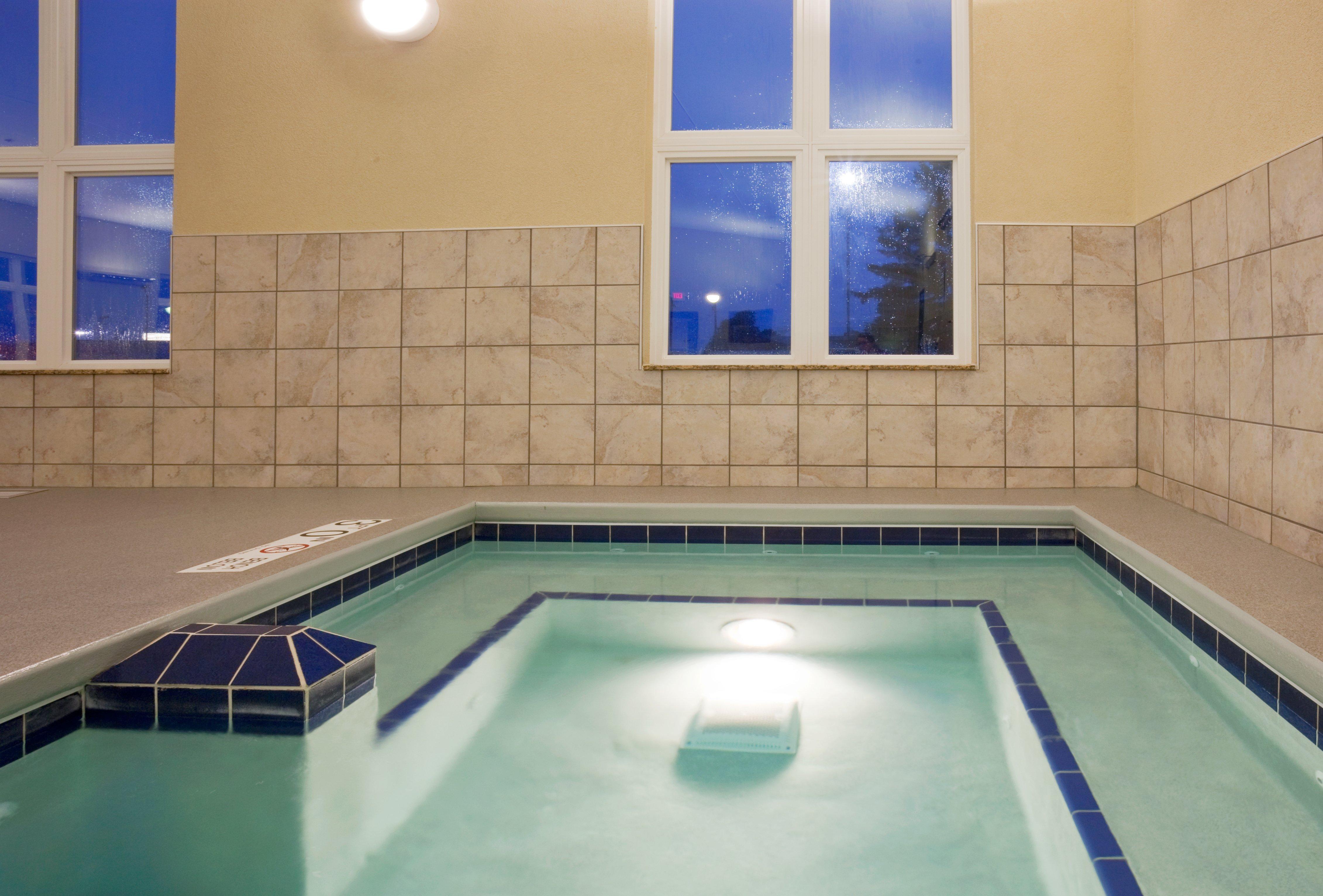 Holiday Inn Express Hotel & Suites Antigo By Ihg Kültér fotó