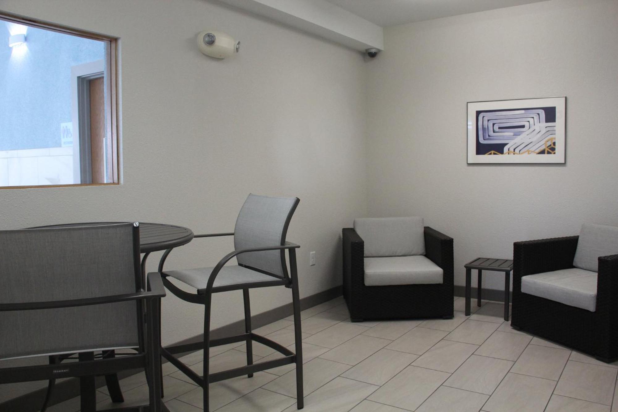 Holiday Inn Express Hotel & Suites Antigo By Ihg Kültér fotó