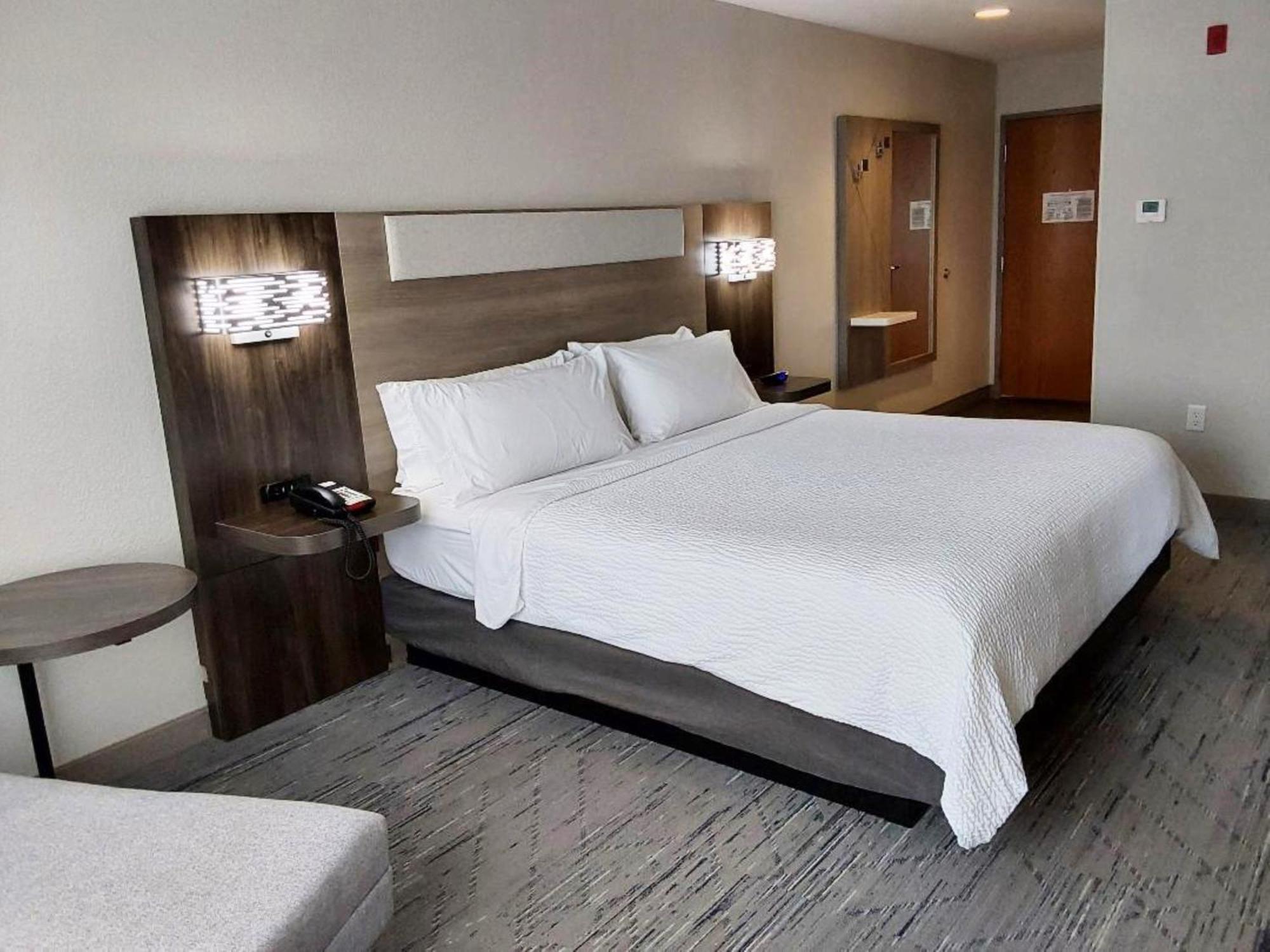 Holiday Inn Express Hotel & Suites Antigo By Ihg Kültér fotó