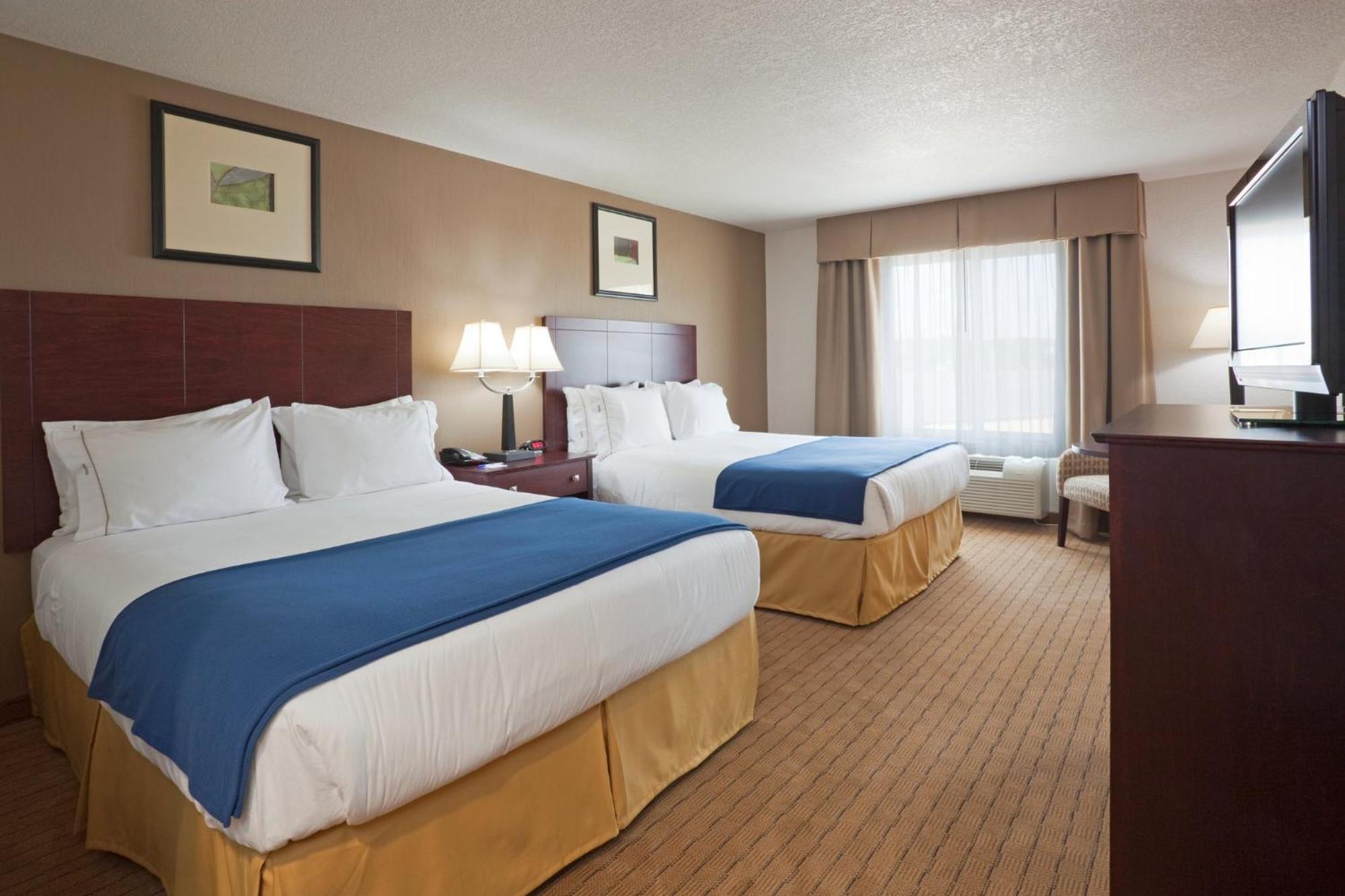 Holiday Inn Express Hotel & Suites Antigo By Ihg Kültér fotó