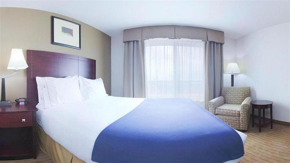 Holiday Inn Express Hotel & Suites Antigo By Ihg Kültér fotó